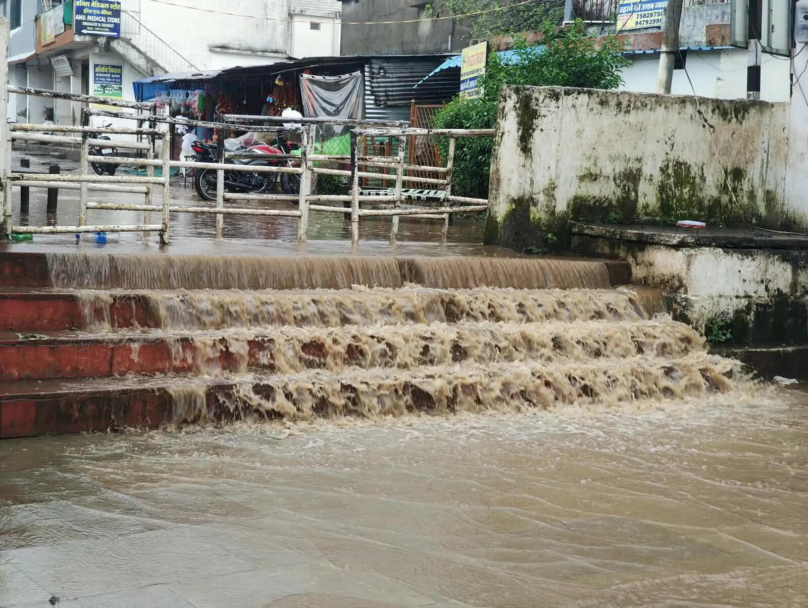 अमरकंटक में अचानक बदला मौसम, आंधी-तूफान के साथ तेज बारिश
