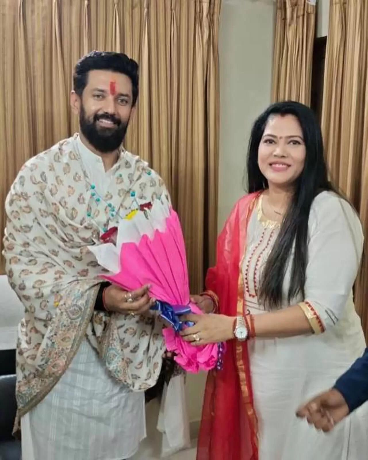 बिहार विधानसभा चुनाव: मढ़ौरा से लोजपा-आर की उम्मीदवार सीमा सिंह का नामांकन रद्द