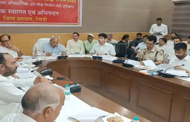 रेवाड़ीः हरियाणा में पेयजल संकट नहीं होने देंगे, लापरवाह अधिकारियों पर होगी कार्रवाईः रणबीर गंगवा