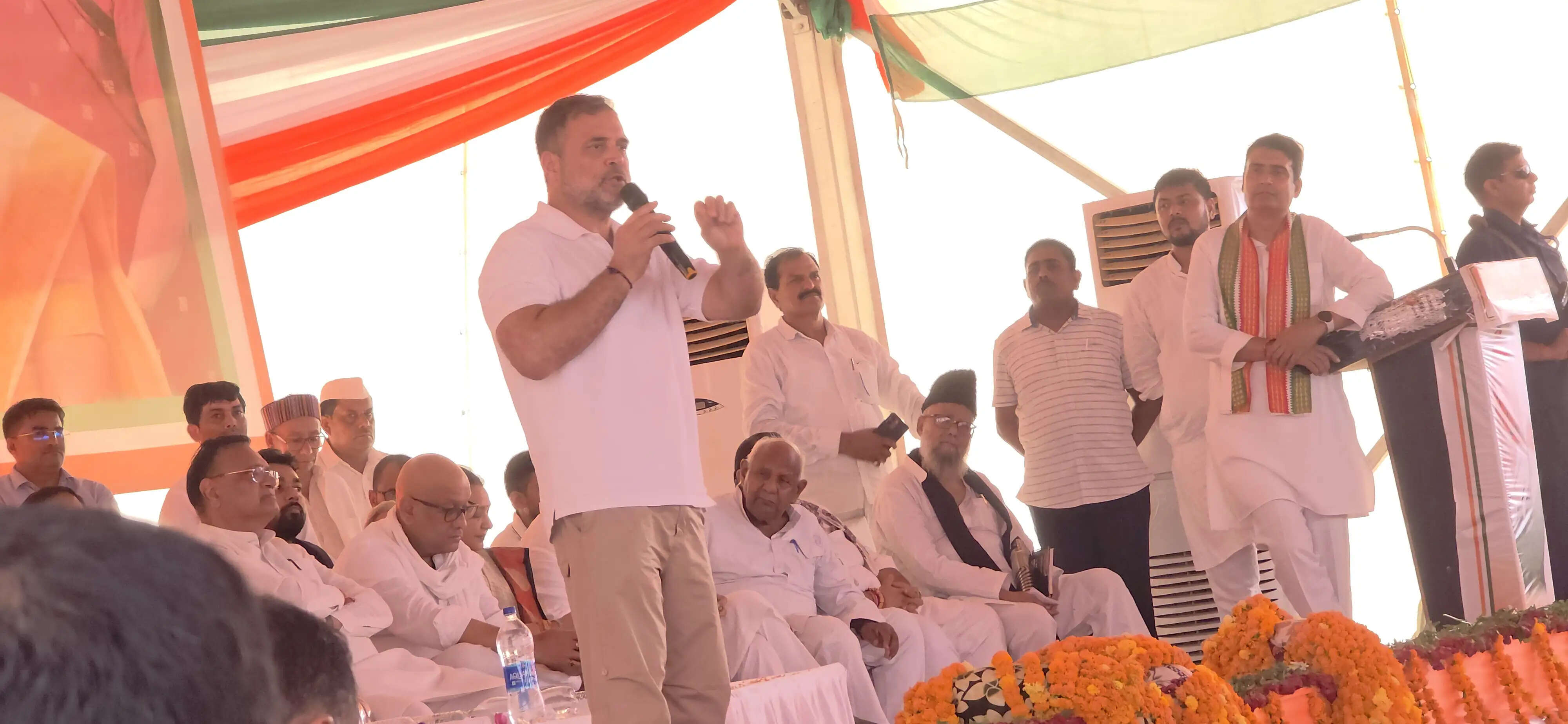 अमेठ में बाेले राहुल गांधी- देश में महंगाई, बेरोजगारी और प्रधानमंत्री विदेश में रील बनाने में व्यस्त