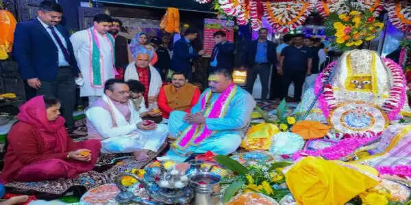 मुख्यमंत्री भजनलाल शर्मा ने की गिरिराज जी महाराज की सप्तकोसीय परिक्रमा