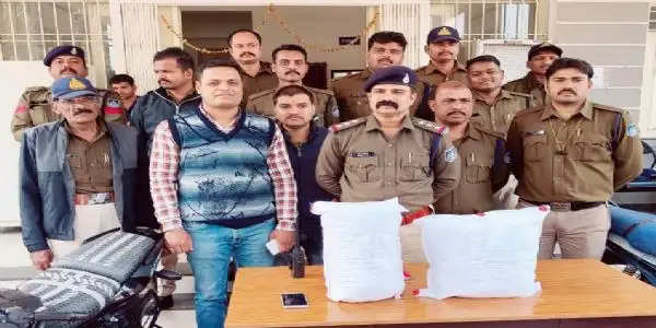 सिवनीः गाँजा तस्करों पर कोतवाली पुलिस का दोहरा प्रहार, तीन आरोपियों से आठ किलो गाँजा जब्त