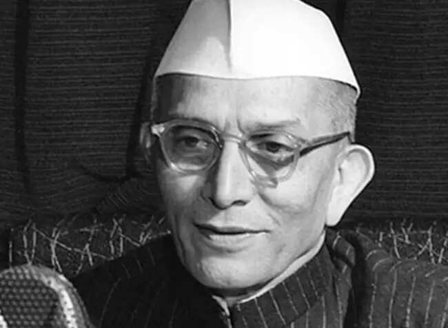 इतिहास के पन्नों में 15 जुलाई : जब मोरारजी देसाई ने प्रधानमंत्री पद से दिया इस्तीफा, टूटी पहली गैर-कांग्रेसी सरकार