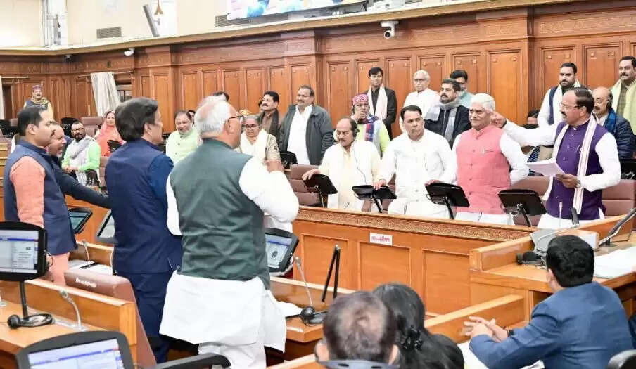 संविदा और आउटसो​र्सिंग में भी हमारी सरकार आरक्षण देगी: केशव प्रसाद मौर्य