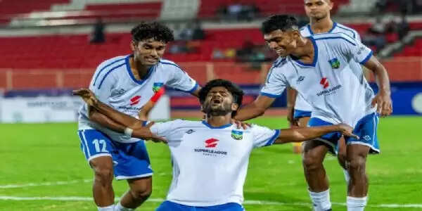 संतोष ट्रॉफी : खिताबी मुकाबले में केरल का सामना पुराने प्रतिद्वंद्वी पश्चिम बंगाल से