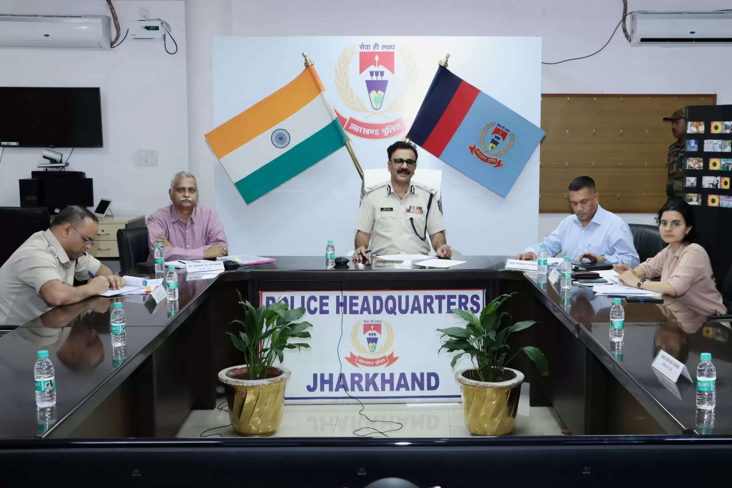 संवेदनशील प्रकरणों का अनुसंधान करेंगे थाना प्रभारी: डीजीपी