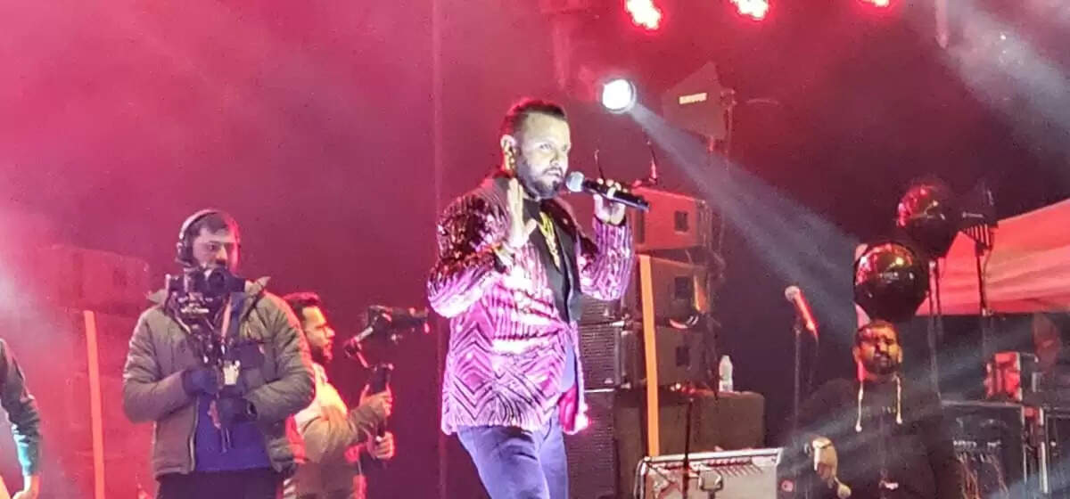 कांगड़ा वैली कार्निवाल की पांचवीं संध्या पर हिमाचली संस्कृति और ड्रोन शो की रही धूम