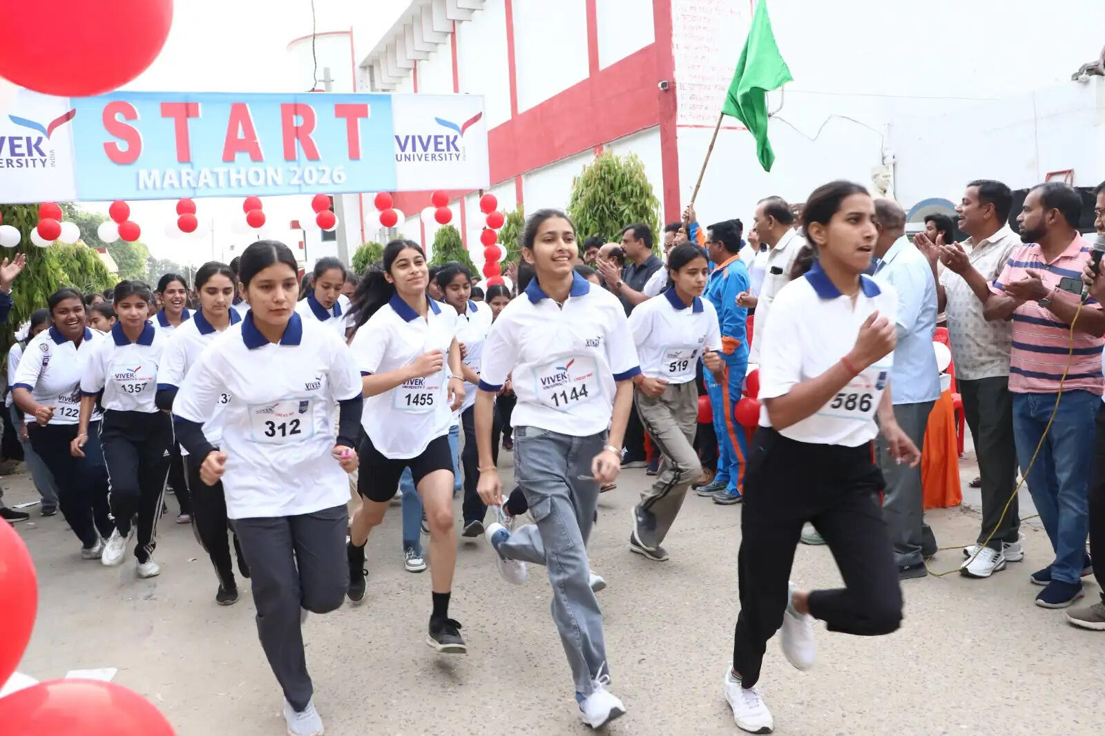 देवबलहारी व सुहानी ने जीती विवेक मैराथन दाैड़ प्रतियोगिता , 1400 छात्र छात्राओं ने किया प्रतिभाग