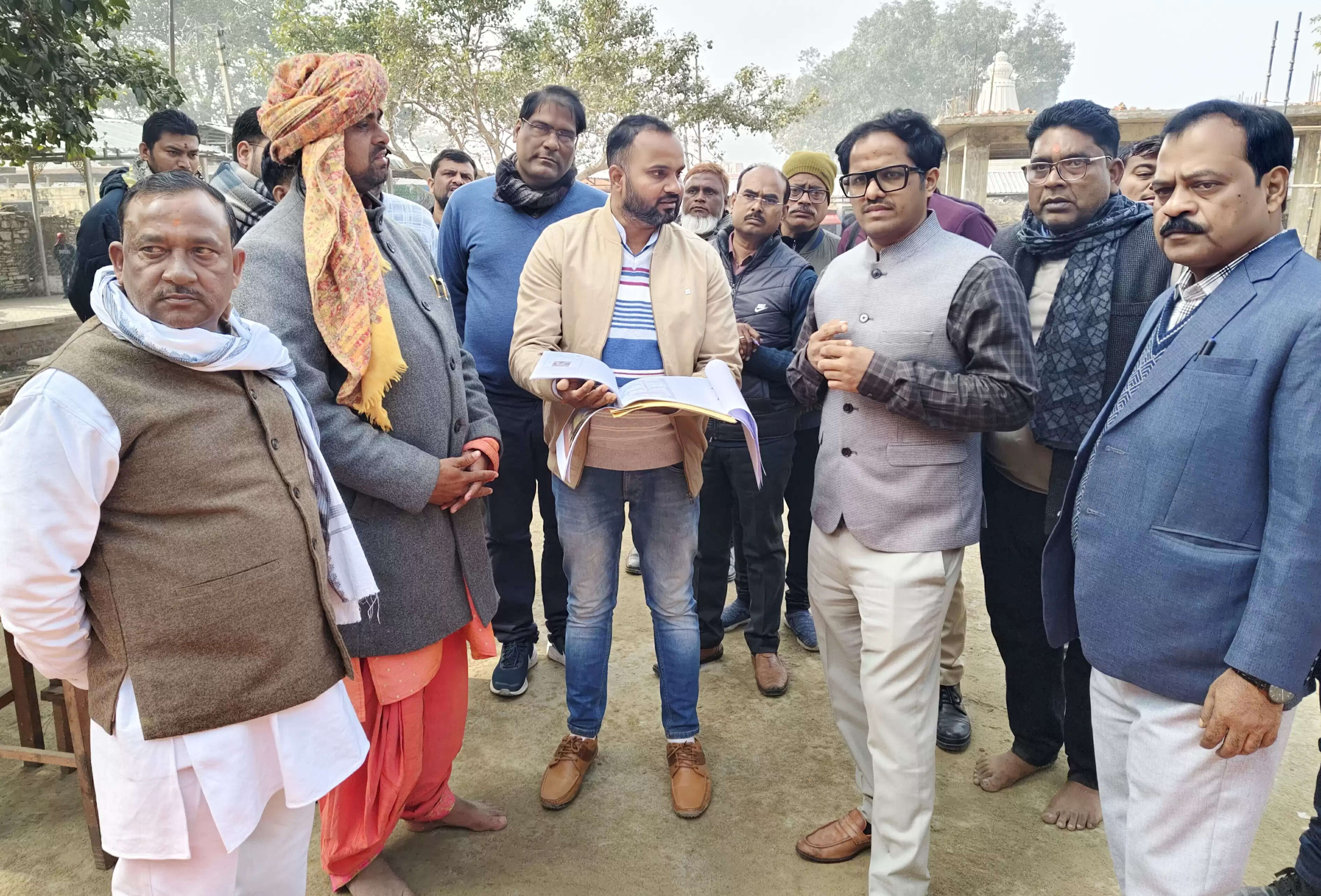 जिलाधिकारी ने चित्रकूट में हो रहे विकास कार्यों का लिया जायजा