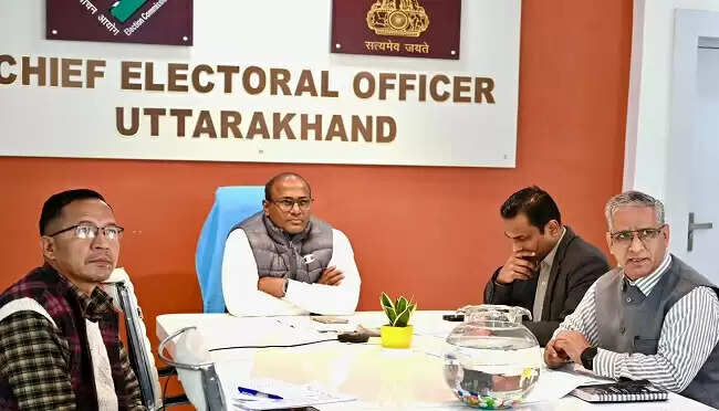 मतदाताओं से संपर्क, समन्वय और संवाद स्थापित करें बीएलओ: सीईओ