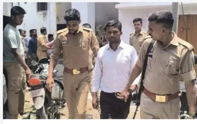 मिश्रिख में धर्मांतरण, आरोपित समेत दो दर्जन महिलाएं—पुरुष हिरासत में