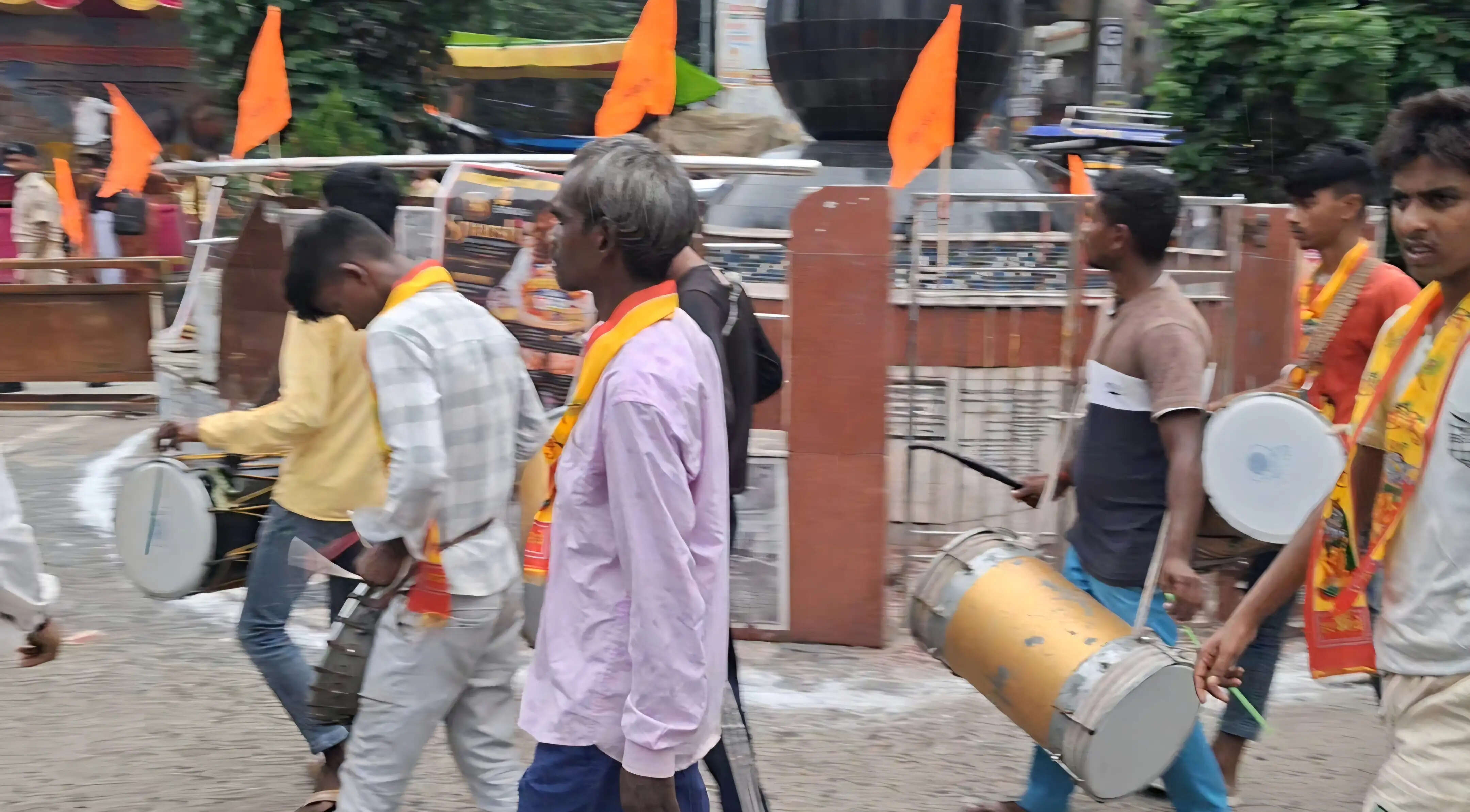 श्रीकृष्ण जन्मोत्सव पर छपरा में निकली शोभा यात्रा