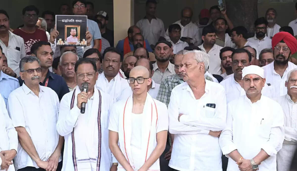 (अपडेट)&nbsp;&nbsp;आतंकवादियों की कायराना हरकत से छत्तीसगढ़&nbsp;ने अपना बेटा खोया&nbsp;: मुख्यमंत्री