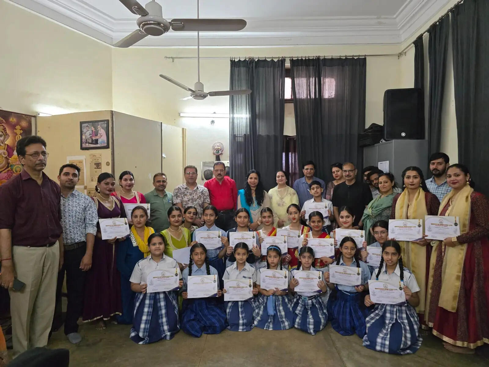 जम्मू विश्वविद्यालय के नृत्य विभाग आईएमएफए में विश्व नृत्य दिवस समारोह