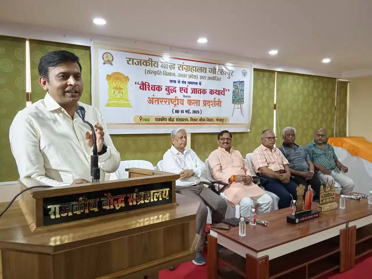 ‘‘वैश्विक बुद्ध एवं जातक कथायें‘‘ विषयक अन्तरराष्ट्रीय कला प्रदर्शनी का हुआ आयाेजन