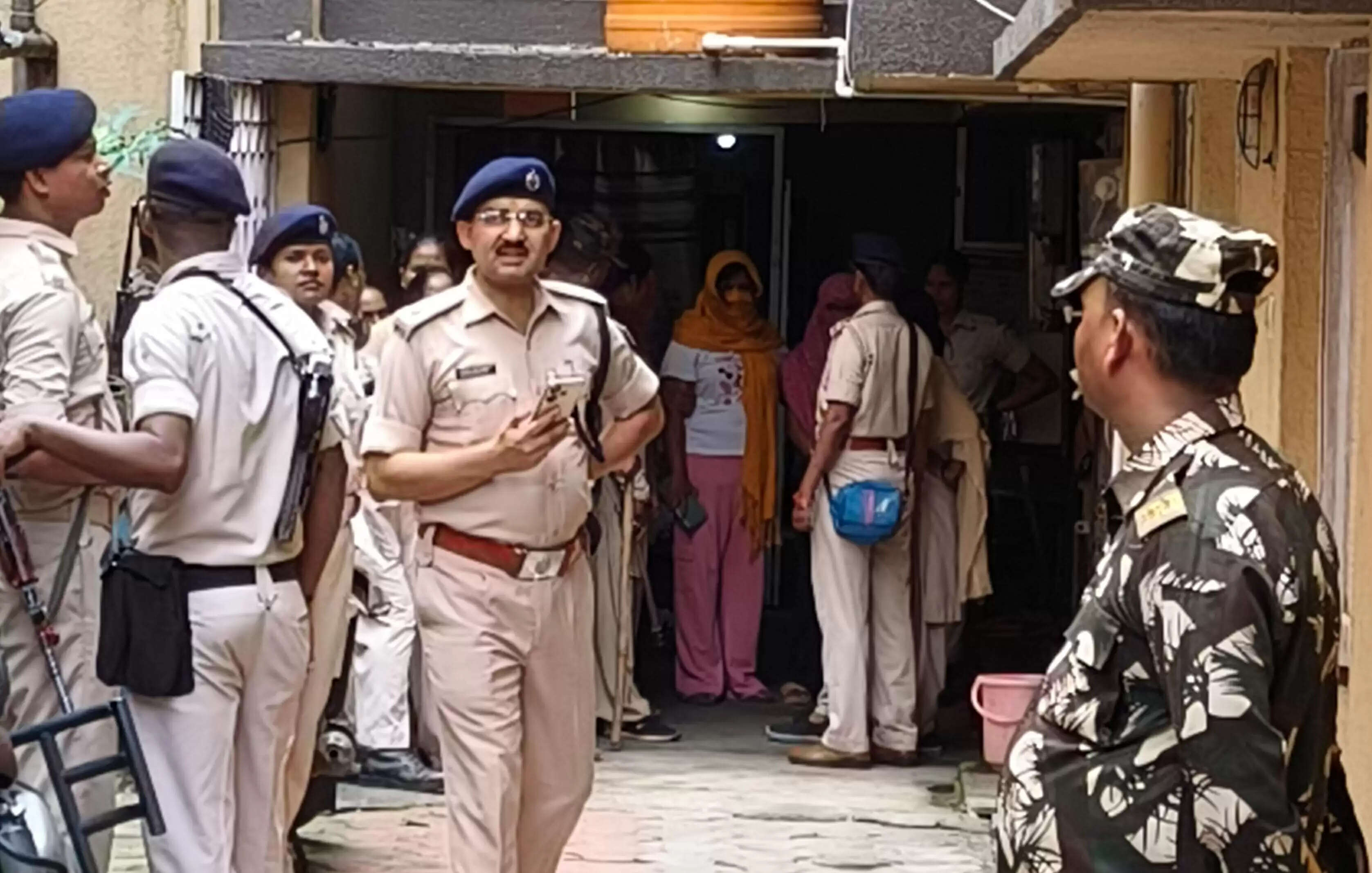 रांची पुलिस ने देह व्यापार का किया भंडाफोड़, 11 युवतियां समेत 13 लोगों को हिरासत में लिया