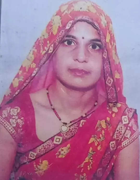 झांसी : दुग्ध उत्पादक लखपति दीदी निशा स्वतंत्रता दिवस समारोह में दिल्ली आमंत्रित