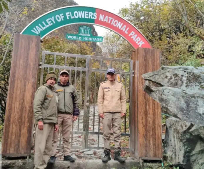 विश्व प्रसिद्ध फूलों की घाटी इस सीजन के लिए हुई बंद