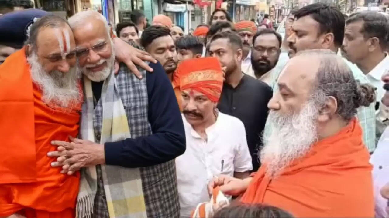 जबलपुर : जगतगुरु स्वामी राघव देवाचार्य को सोशल मीडिया पर 'सिर तन से जुदा' धमकी देने वाला पुलिस हिरासत में