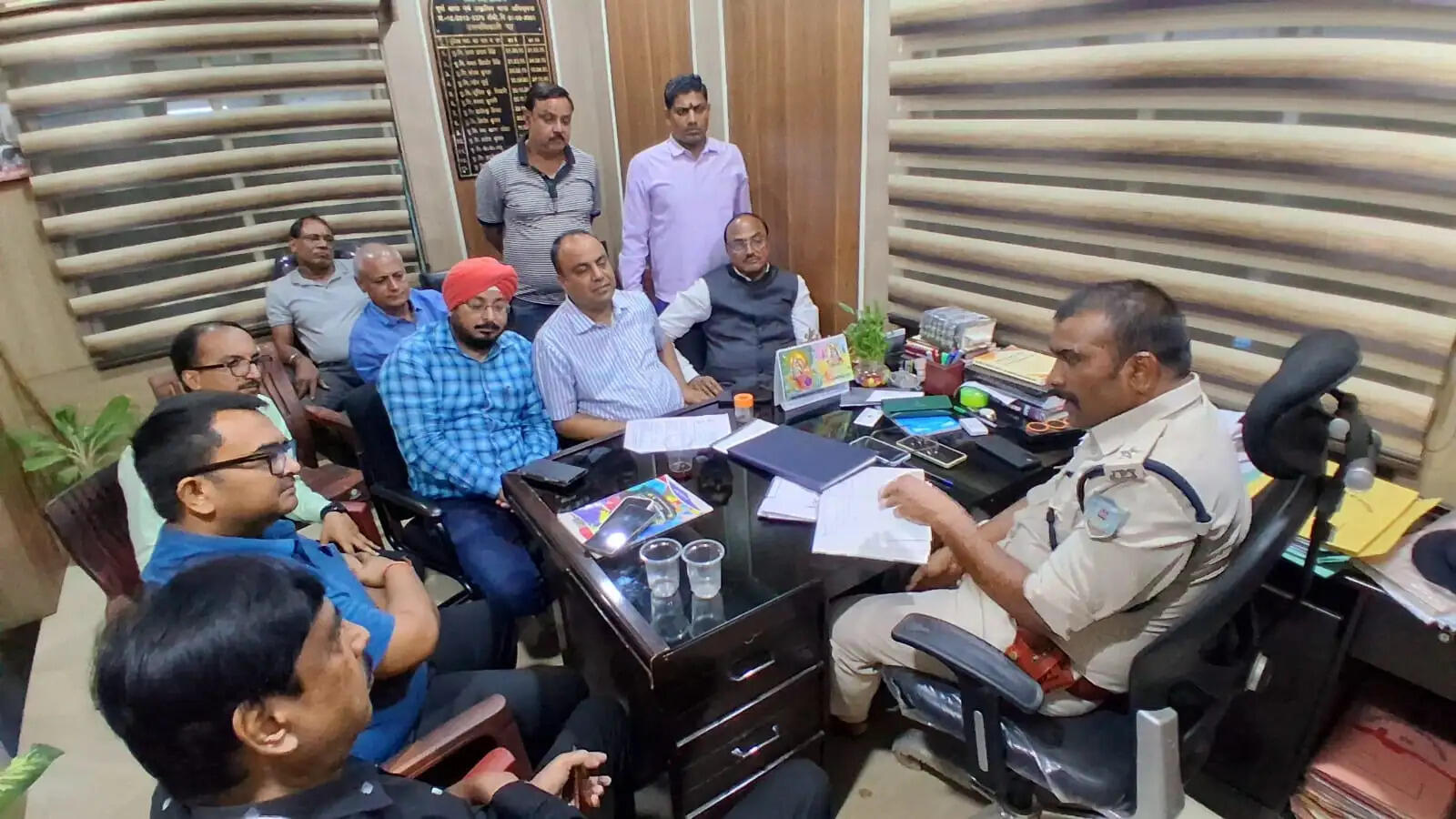 चेंबर ने की थाने में लोगों से शालीन व्यवहार करने की मांग