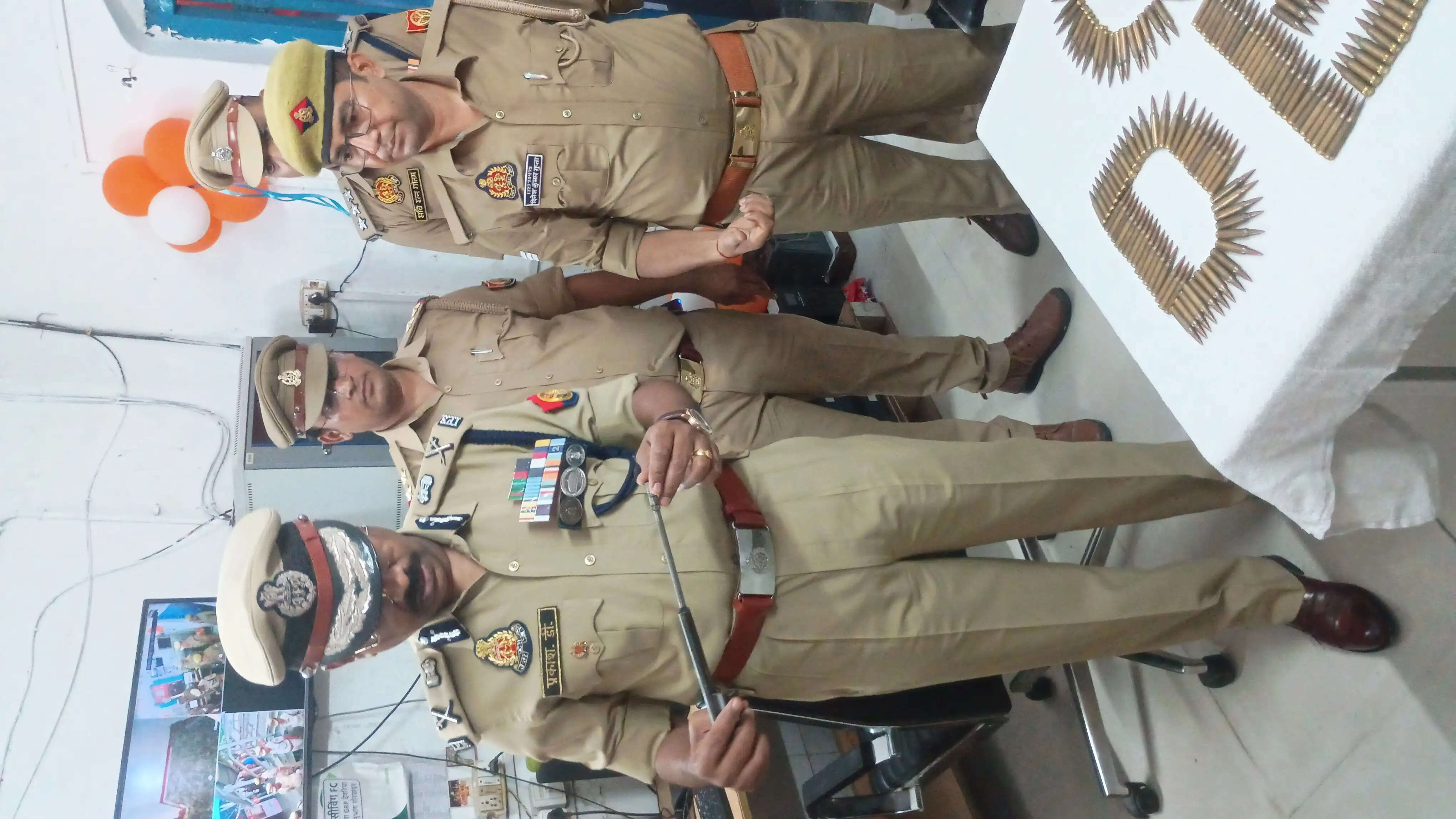 रेलवे डीजी ने किया देवरिया जीआरपी थाना का निरीक्षण,&nbsp;&nbsp;यात्री सुरक्षा पर दिए आवश्यक निर्देश