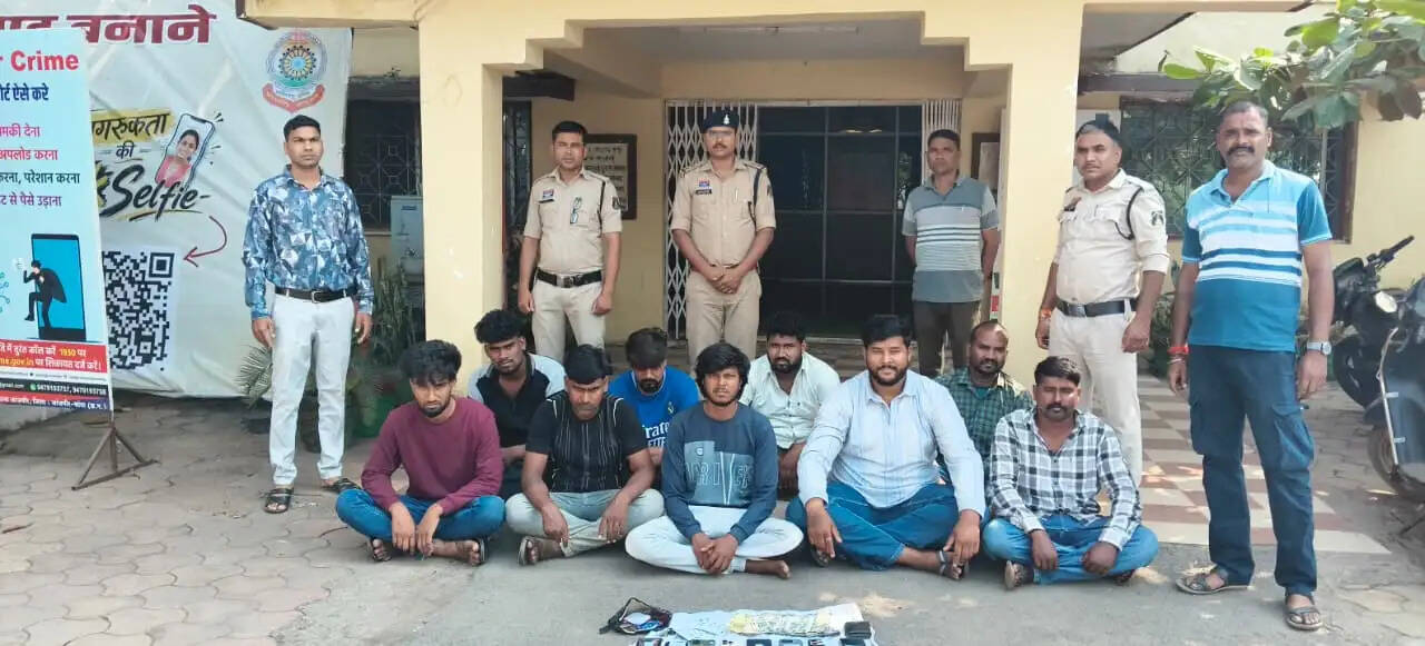 जांजगीर-चांपा में जुए के फड़ पर पुलिस की छापेमारी, 9 गिरफ्तार, 47,500 रुपये नकद सहित वाहन और मोबाइल जब्त