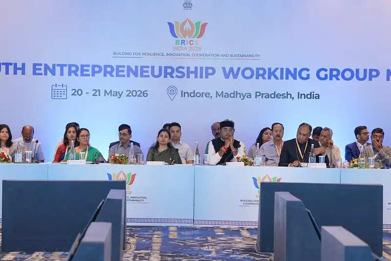 मोदी के नेतृत्व में विश्वसनीय वैश्विक भागीदार के रूप में तेजी से उभर रहा भारतः सारंग