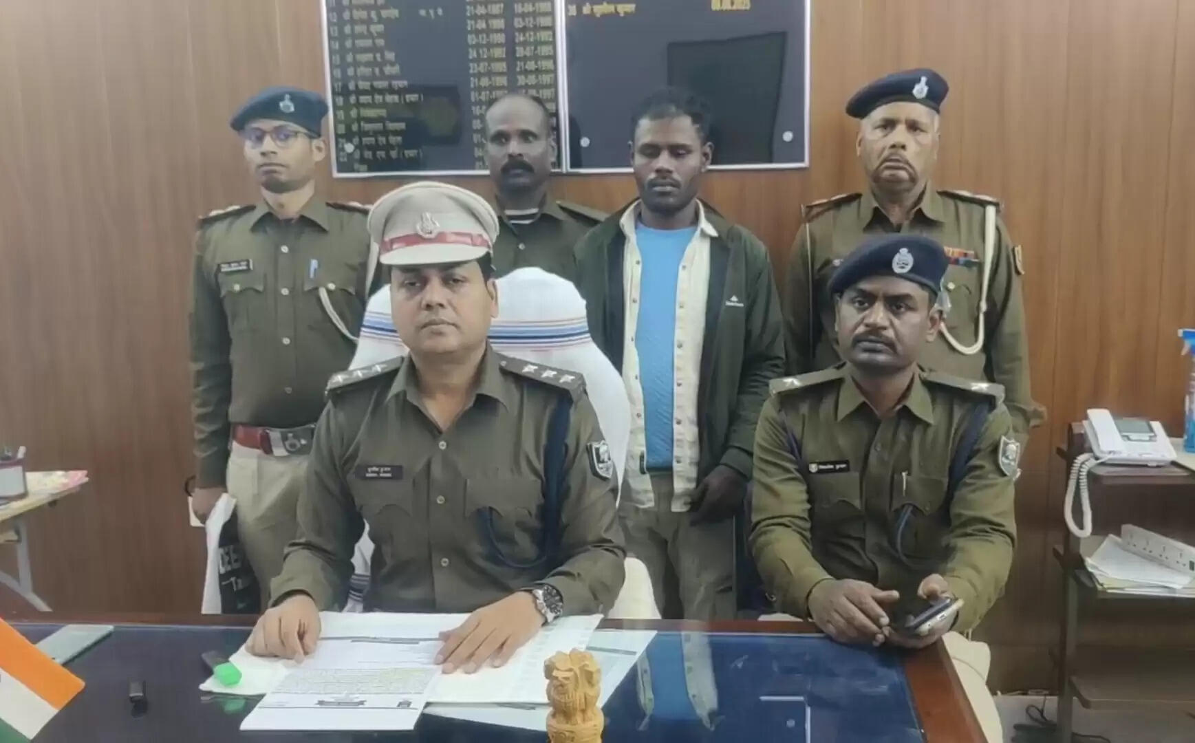 हथियार का भय दिखाकर मोटरसाइकिल लूट की घटना को अंजाम देने वाला अपराधी गिरफ्तार, बाइक बरामद