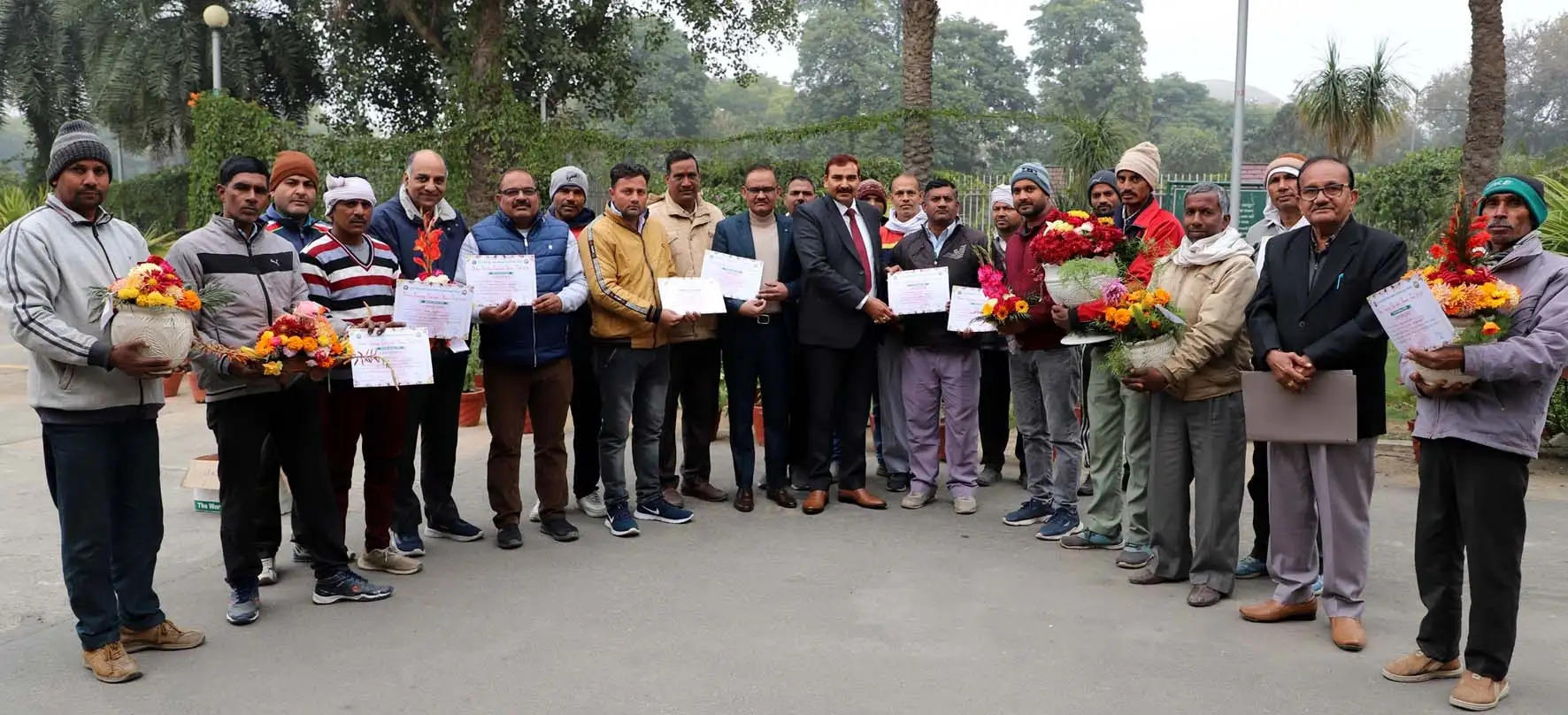 गुरु जंभेश्वर विश्वविद्यालय के बागवानी विभाग ने पुष्प प्रदर्शनी में किया शानदार प्रदर्शन