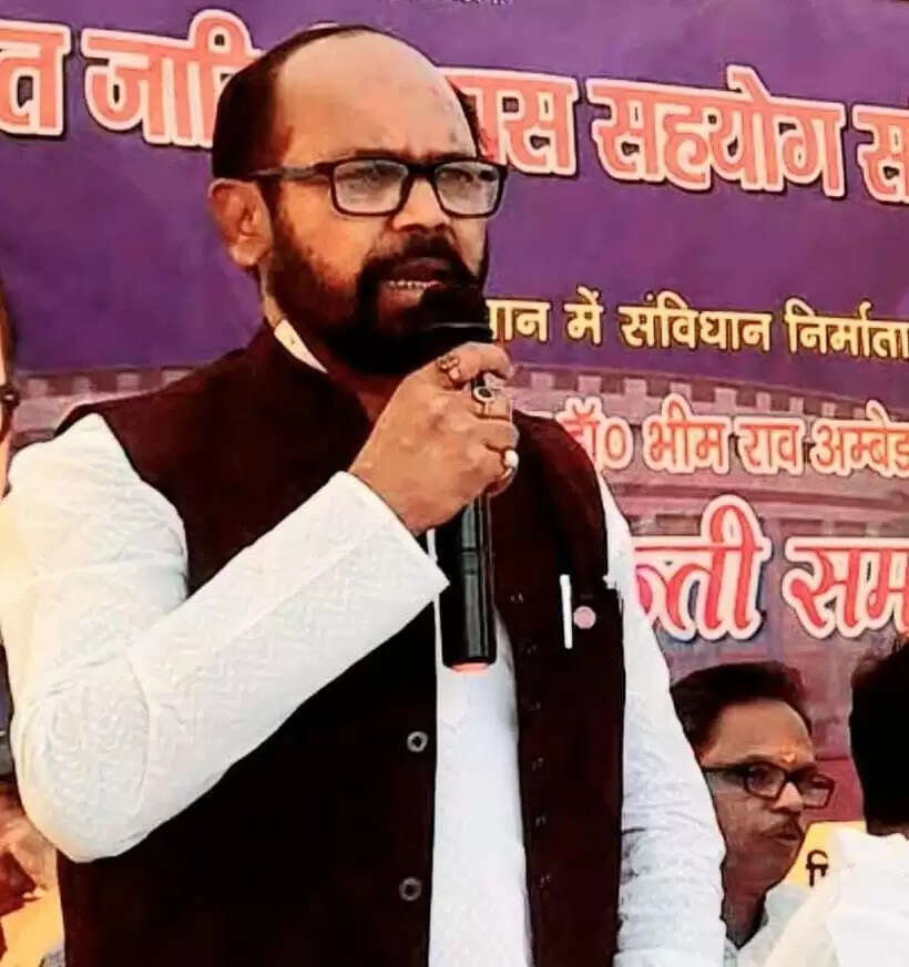 मतदाता सूची से 12 लाख नाम कटना बड़ा सवाल : विजय नायक