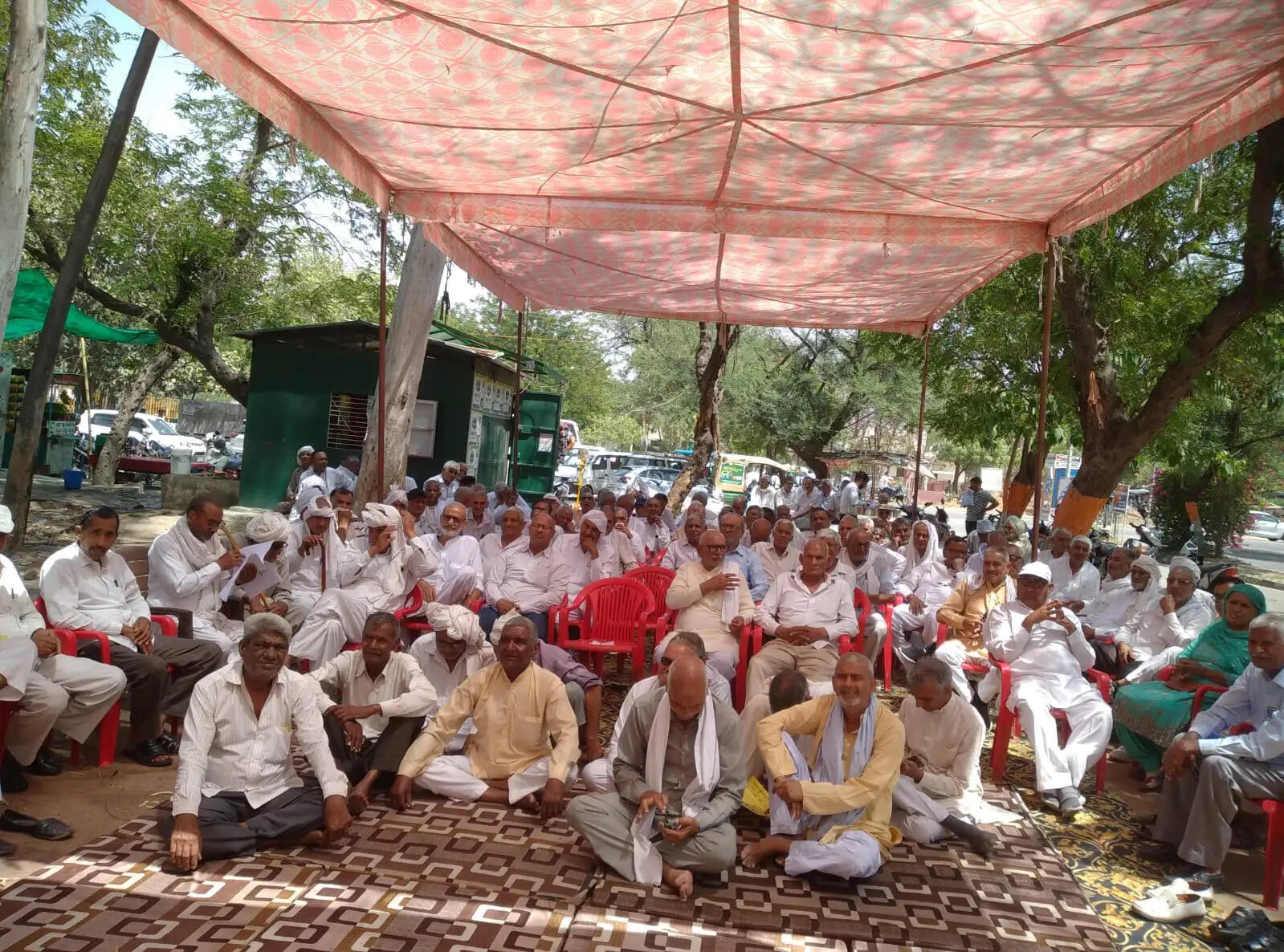 जींद : पेंशनर्ज ने मांगों को लेकर प्रदर्शन किया