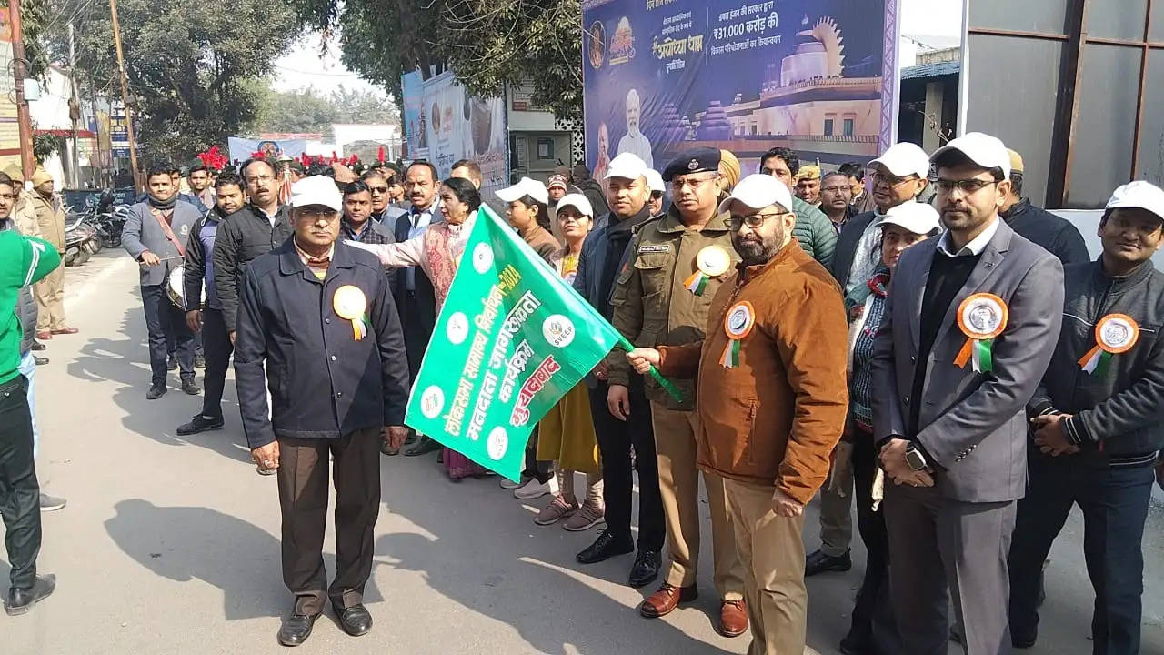 वास्तविक देशभक्ति अपने मताधिकार का प्रयोग करके जन कल्याणकारी प्रतिनिधियों का चयन करने में : कमिश्नर