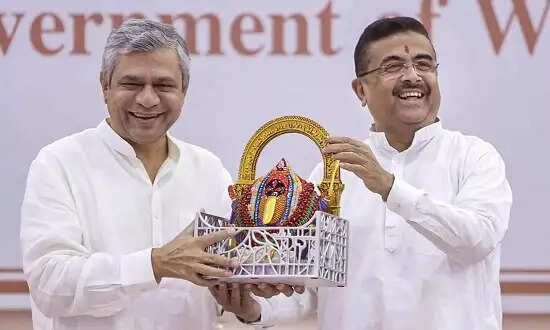 (अपडेट) बंगाल काे एक लाख करोड़ की साैगात, दिल्ली-सिलीगुड़ी बुलेट ट्रेन समेत 61 नई रेल परियोजनाओं का ऐलान