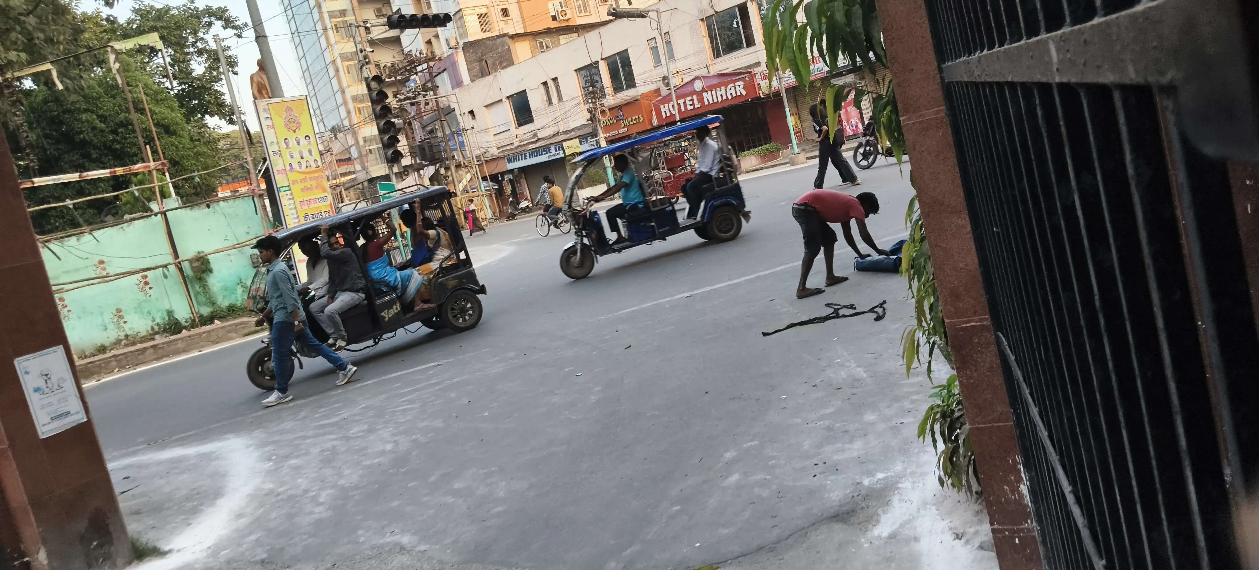 सड़कों पर उतरे अतिरिक्त जवान, खुद ट्रैफिक डीएसपी कर रहे हैं लाइव मॉनिटरिंग
