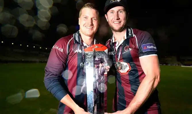 जॉश कॉब ने पेशेवर क्रिकेट से संन्यास लिया, वारविकशायर अकादमी के लीड कोच बने