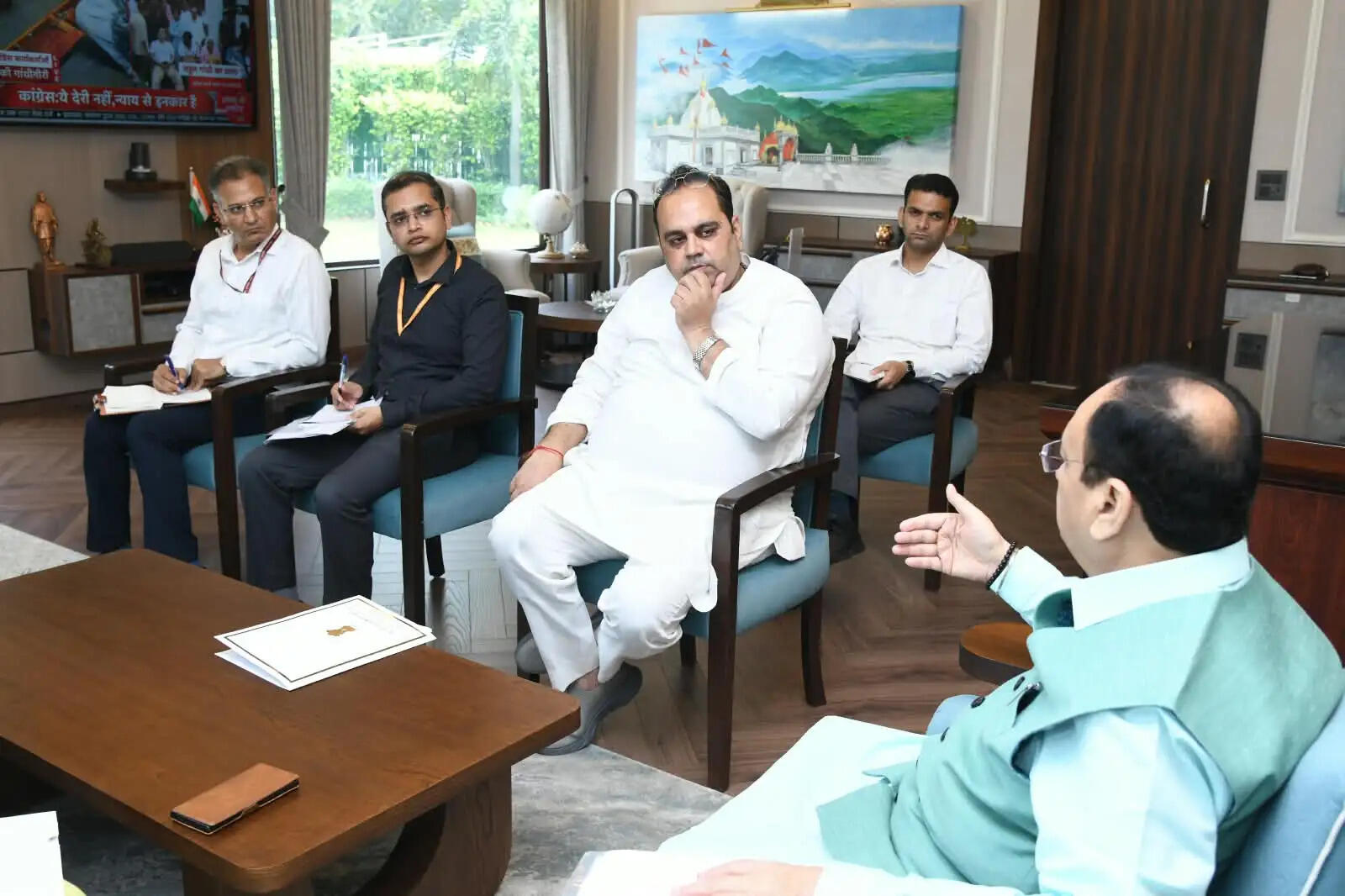 दिल्ली में मौसमी बीमारियों से निपटने को स्वास्थ्य व्यवस्था पूरी तरह तैयार: पंकज कुमार सिंह