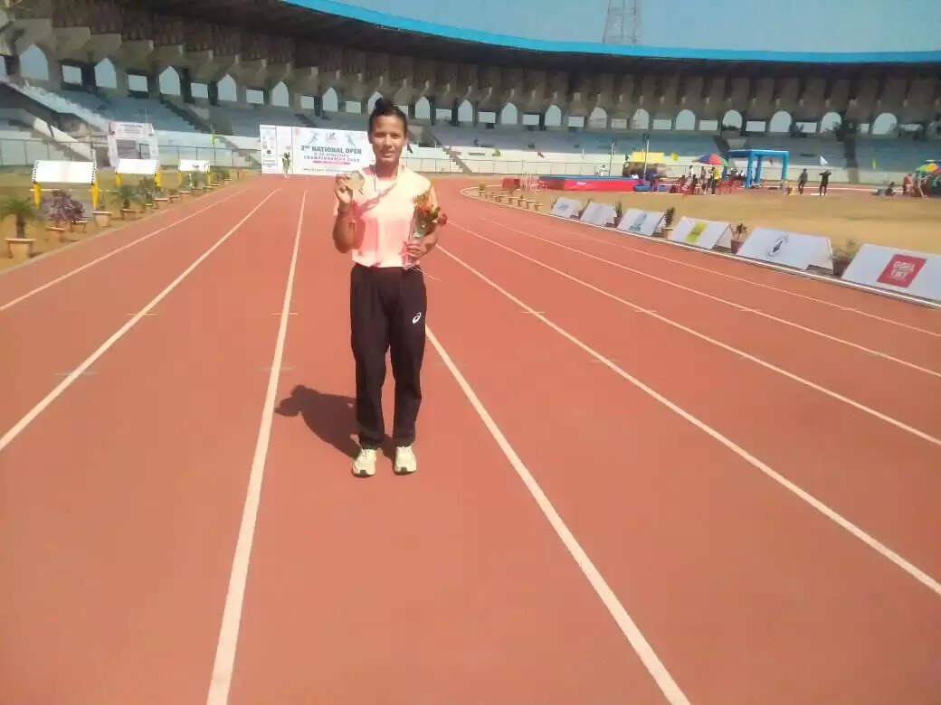 सिरमौर की बेटी ने बढ़ाया मान, इंडियन ओपन मास्टर्स में 1500 मीटर दौड़ में पाया चांदी का पदक