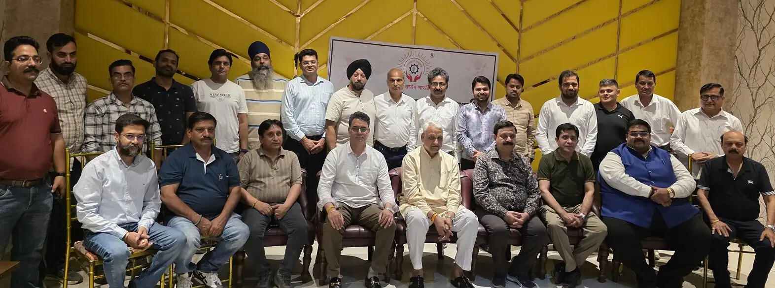 जम्मू-कश्मीर के उद्योगों की समस्याओं के समाधान और संगठन विस्तार पर हुआ मंथन