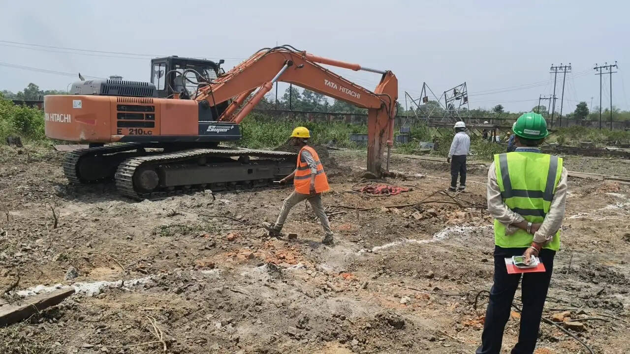 अनूपपुर: अताविगृ चचाई में 660 मेगावाट सुपरक्रिटिकल इकाई का मुख्य बॉयलर क्षेत्र में उत्खनन कार्य प्रारंभ