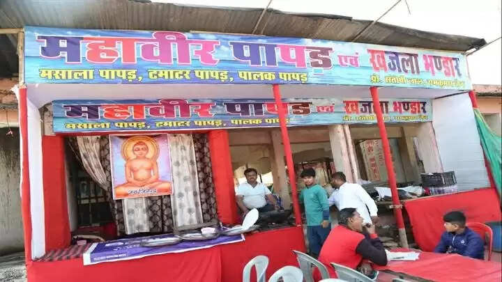 ग्वालियरः व्यापार मेला शुरू होने से पहले ही छोटे-छोटे व्यवसाइयों को मिल रहा है अच्छा रोजगार