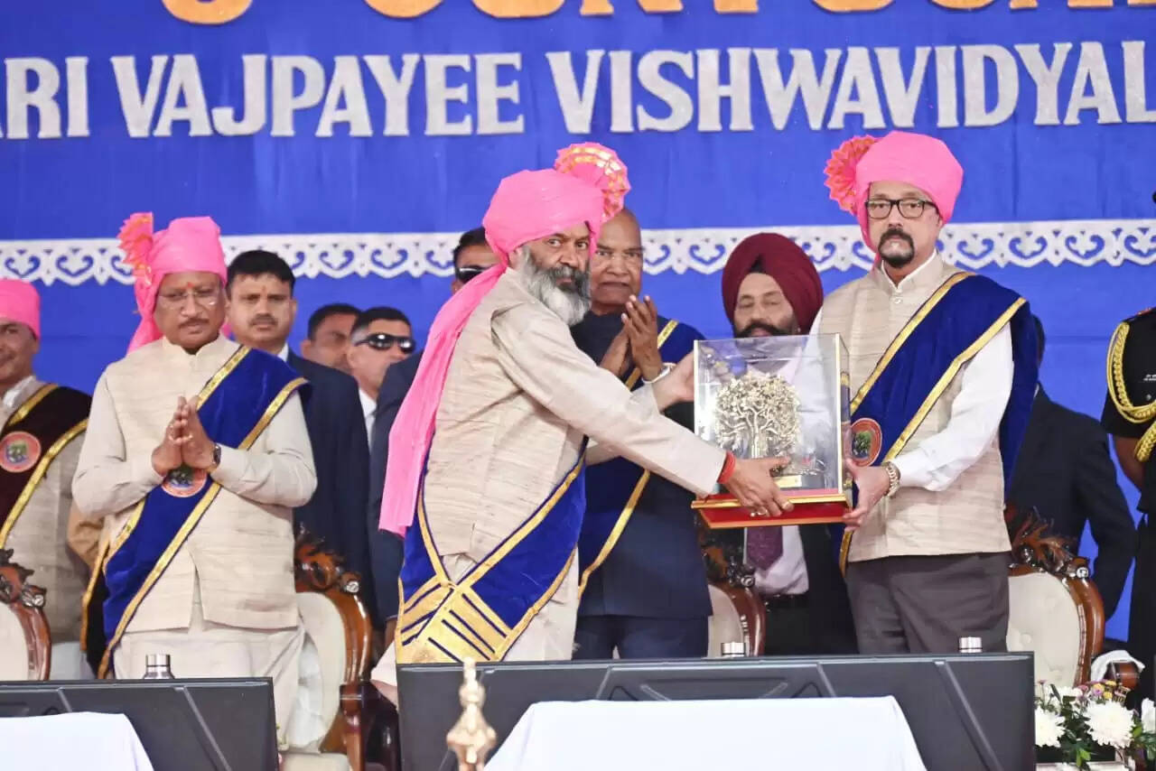 यदि आप प्रयास करना नहीं छोड़ते, तो आप हमेशा पहले स्थान पर हो सकते हैं : पूर्व राष्ट्रपति कोविंद