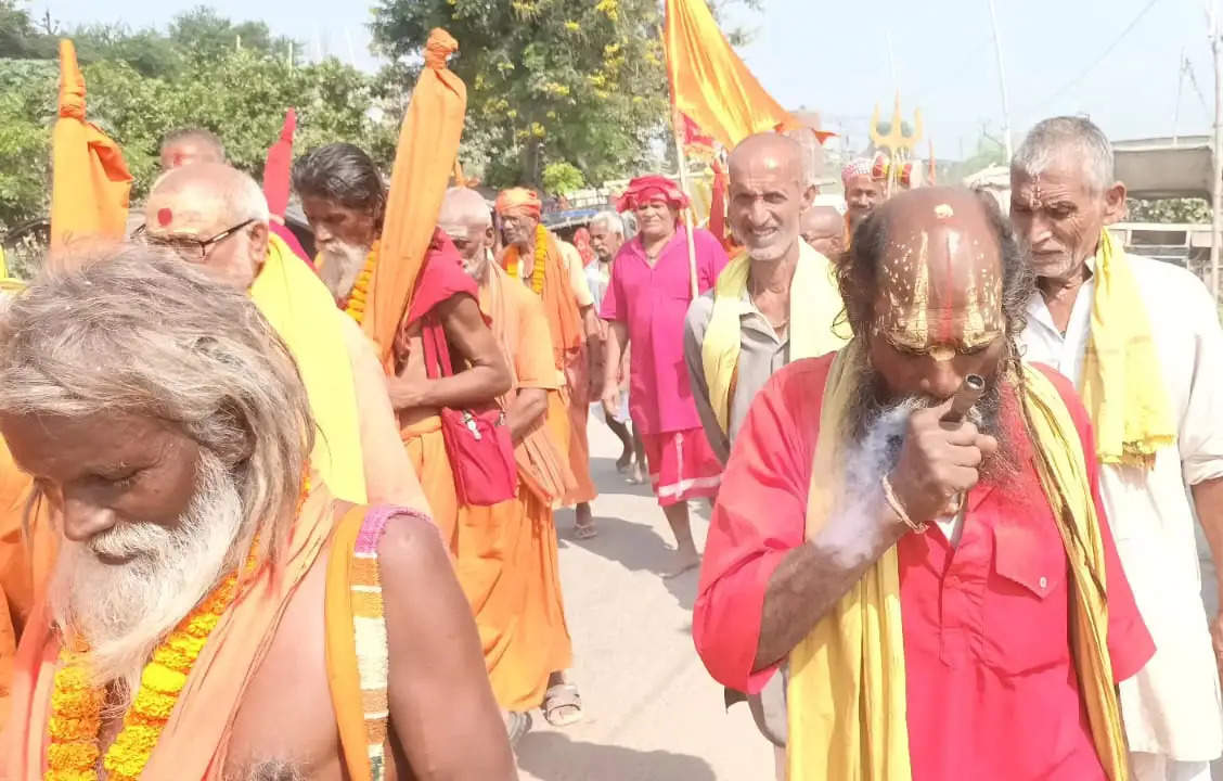 सिमरिया राजकीय कल्पवास मेला में हुई प्रथम वृहत परिक्रमा, गूंज उठा जय श्रीराम