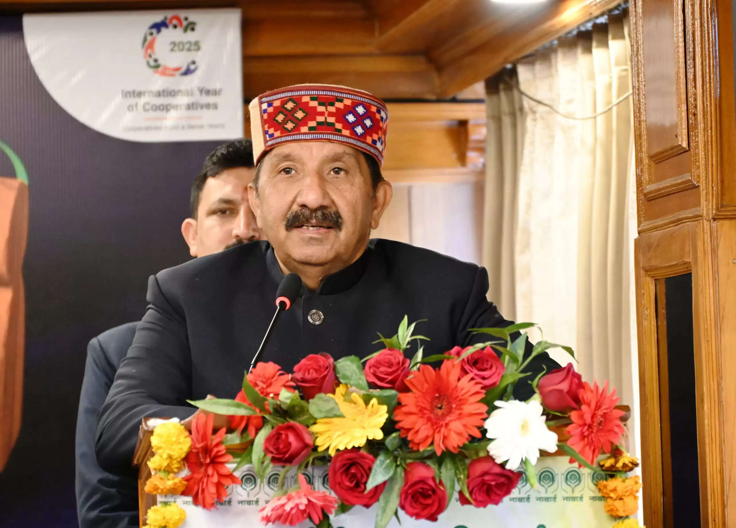 काँगड़ा चाय, लाहौल आलू और कुल्लू बुनकर सोसाइटी को पुनः सक्रिय करने की जरूरत: मुकेश अग्निहोत्री