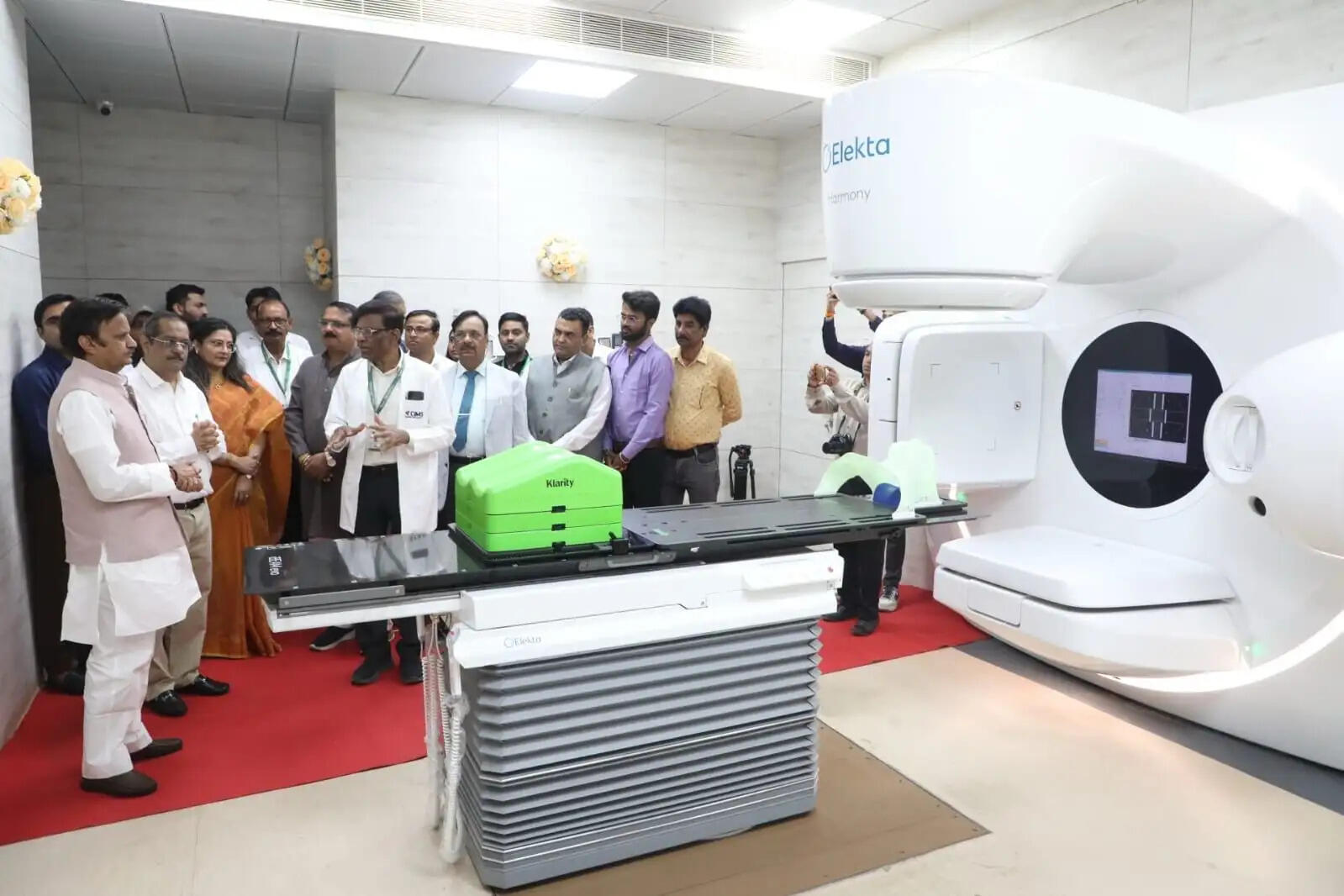 उप मुख्यमंत्री&nbsp;शुक्ल ने कैरियर कॉलेज भोपाल में अत्याधुनिक कैंसर ब्लॉक का किया शुभारंभ