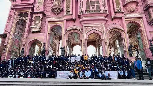 आदिवासी युवा आदान प्रदान कार्यक्रम के तहत बच्चों ने विभिन्न स्थानों का किया भ्रमण