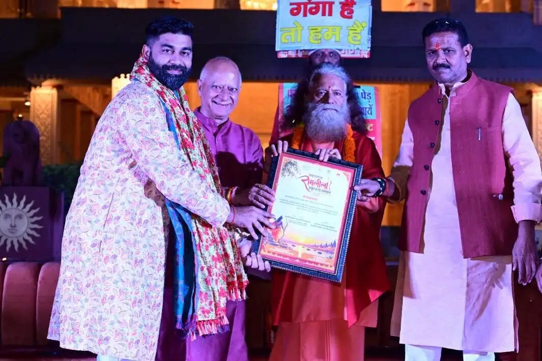कटरा रामलीला में नए संगीत संयोजन ने बढ़ाया मंचन का प्रभाव, रोशन पाण्डेय को मिला सर्वश्रेष्ठ संगीत निर्देशन सम्मान