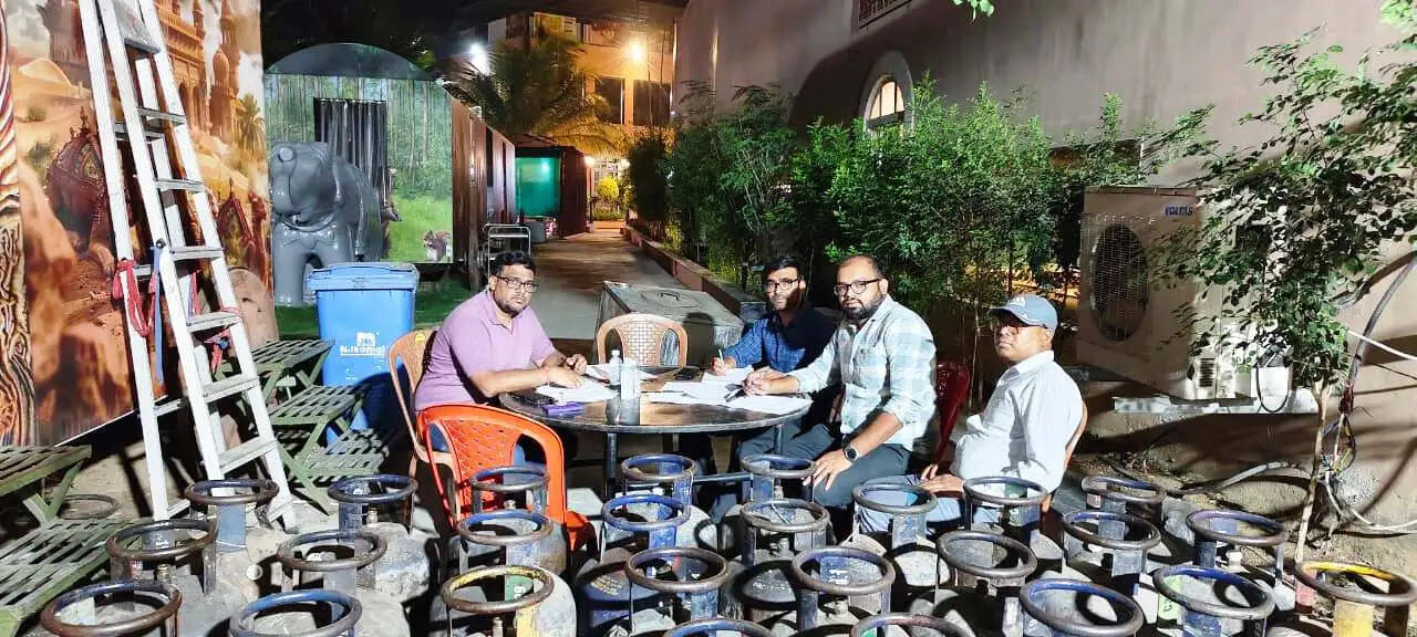 खाद्य विभाग की कार्यवाही: घरेलू व व्यवसायिक गैस सिलेंडर व चुल्हा जब्त