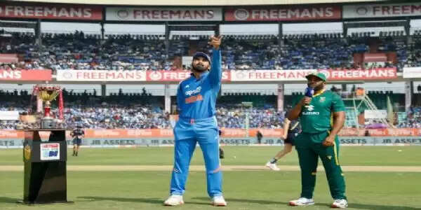 दूसरे वनडे में स्लो ओवर रेट के चलते भारतीय टीम पर 10 प्रतिशत जुर्माना