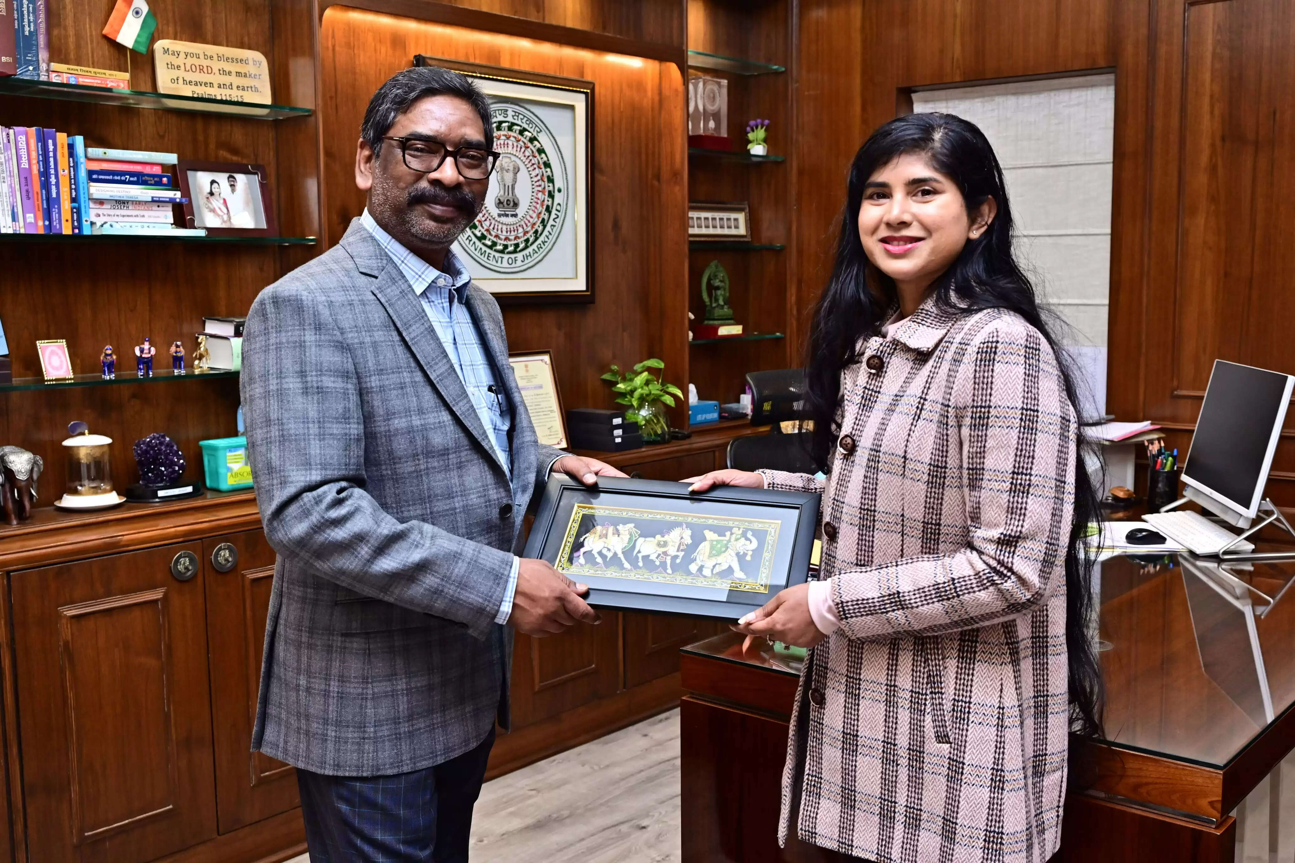 मुख्यमंत्री हेमंत सोरेन से मिले प्रशासनिक और पुलिस पदाधिकारी, दी नव वर्ष की शुभकामनाएं