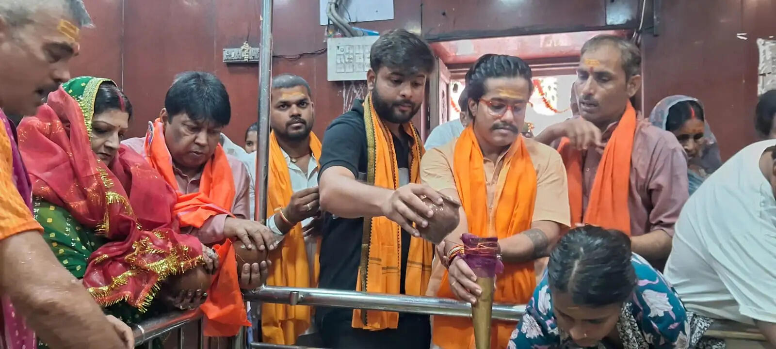 न्यायाधीश हरशीत सिंह ने बाबा हरिहरनाथ मंदिर में की पूजा-अर्चना